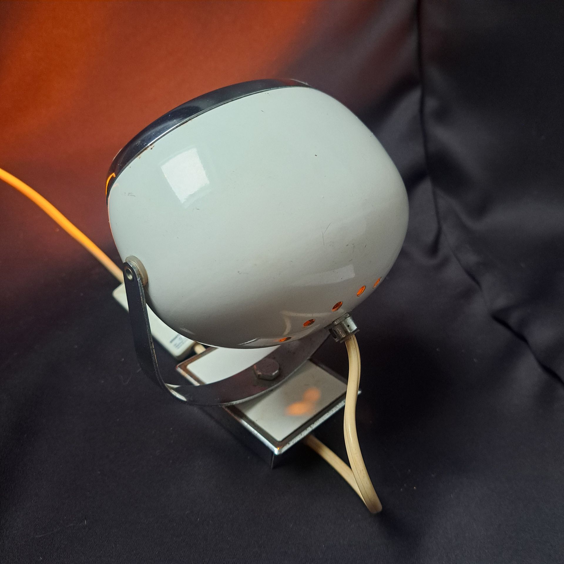 Eyeball Space Age Wandlamp – Glanzend Wit Aluminium & Verchroomd Staal (Jaren 70)