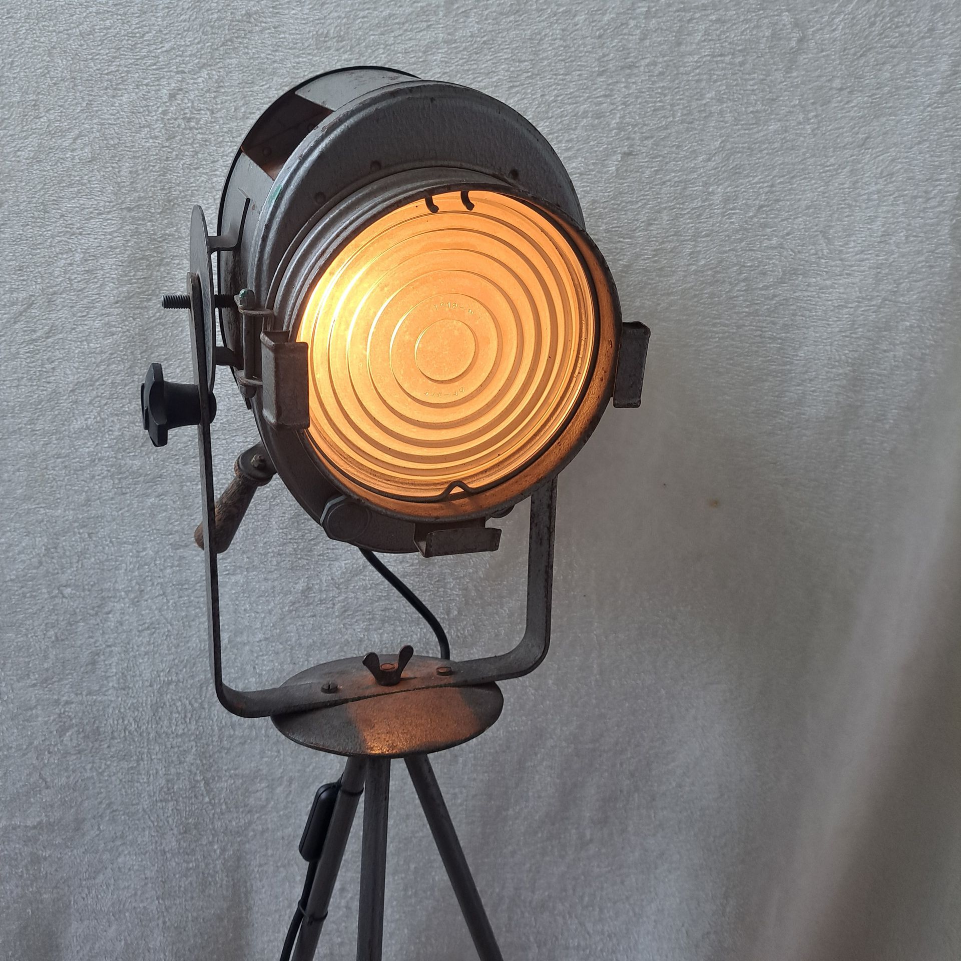 Cremer lamp