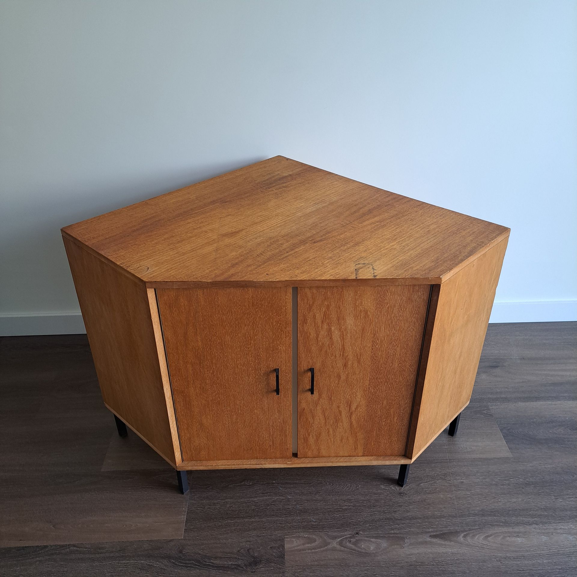 Mid-century hoekkast jaren '60