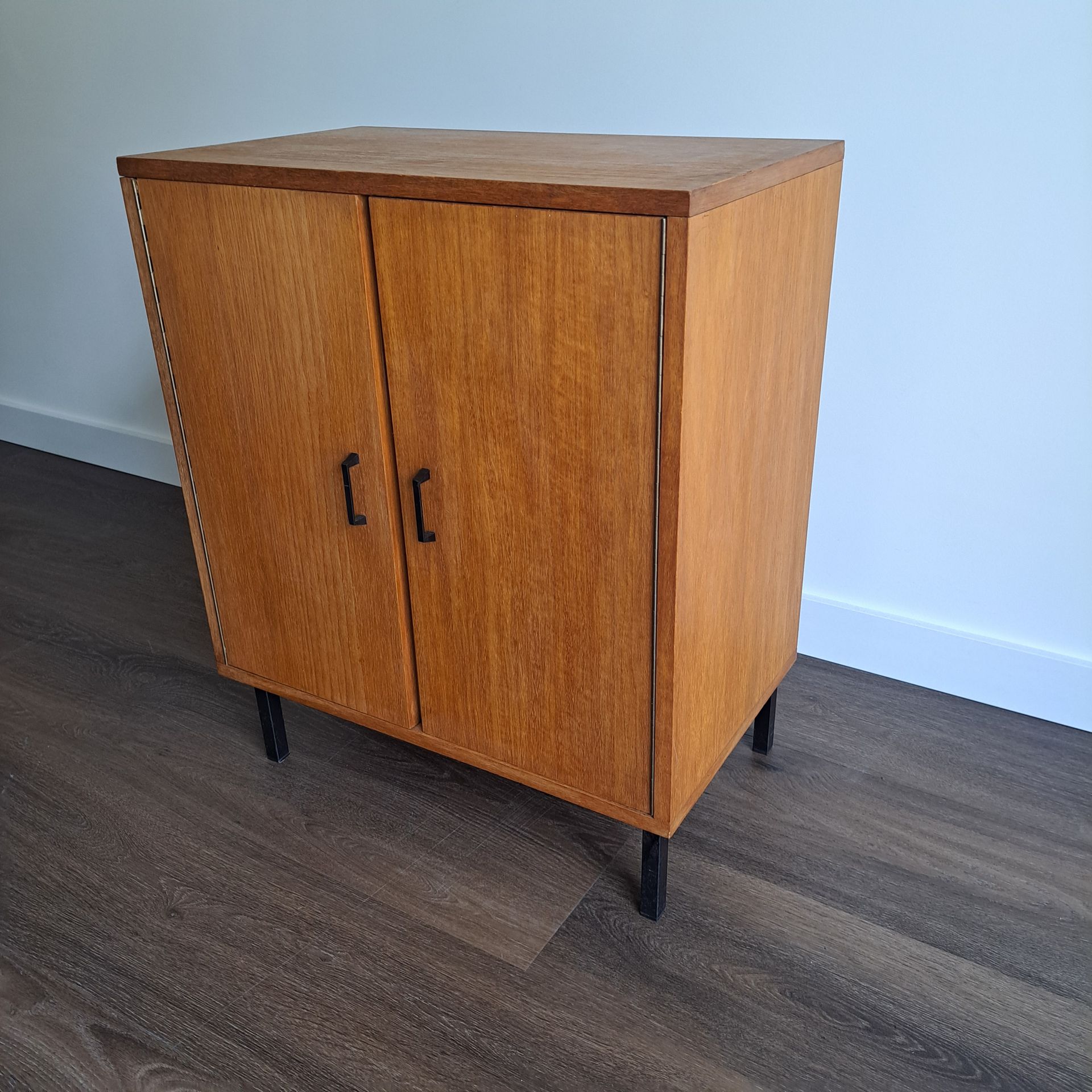 Mid-century vintage kastje – jaren ’60