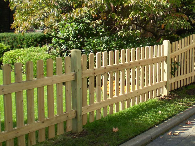 Wood Fencing | B&B Fence Company | Leominster, MA 01453