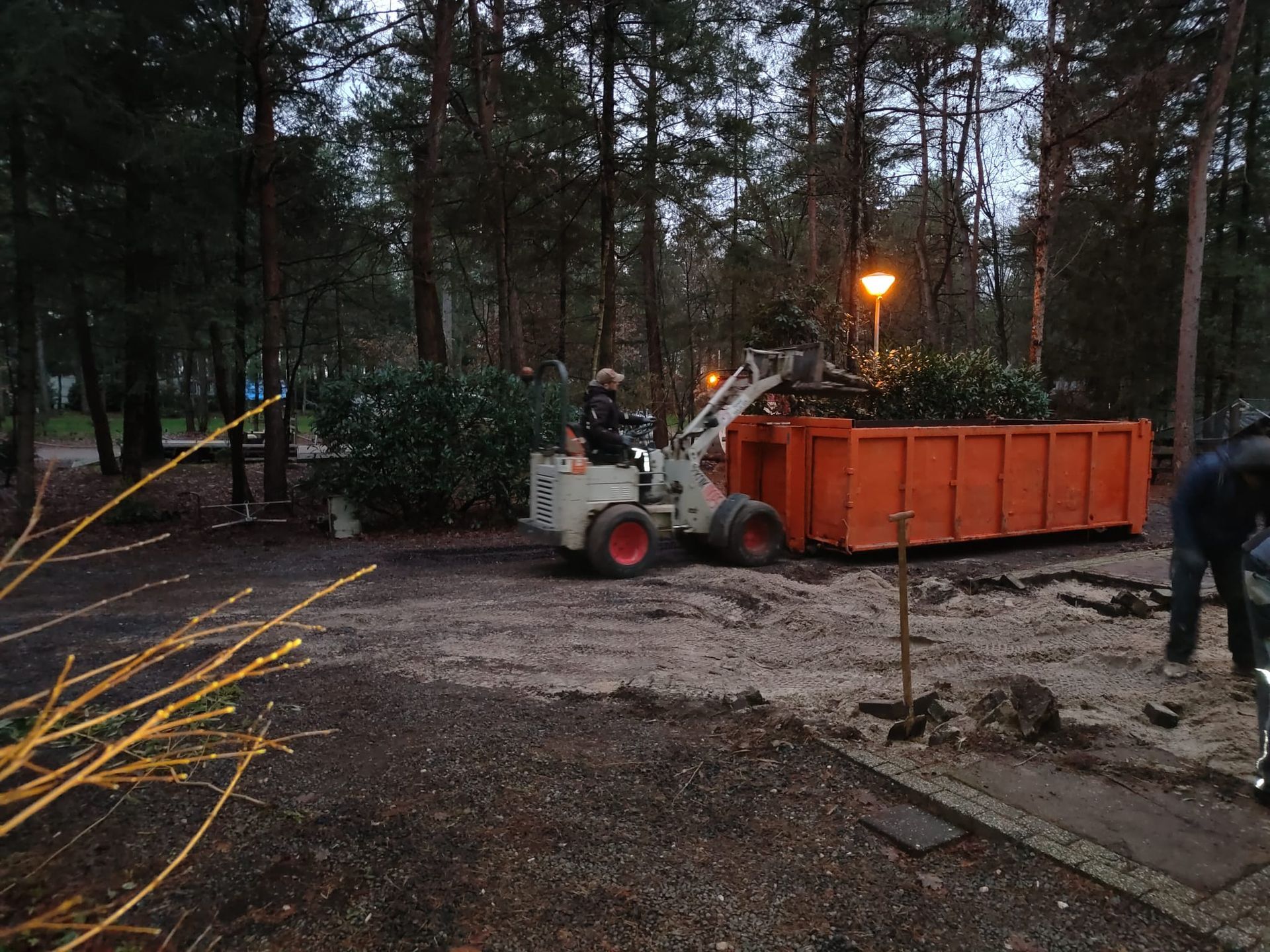 Aanleg terras Camping Distelloo Helvoirt