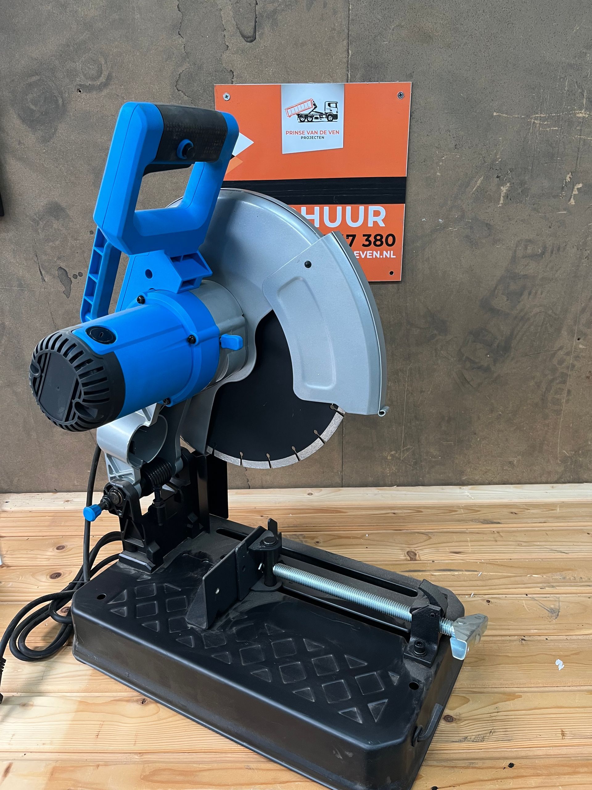 2m3 afvalcontainer Afvalcontainer portaalcontainer 2m3 Rosmalen