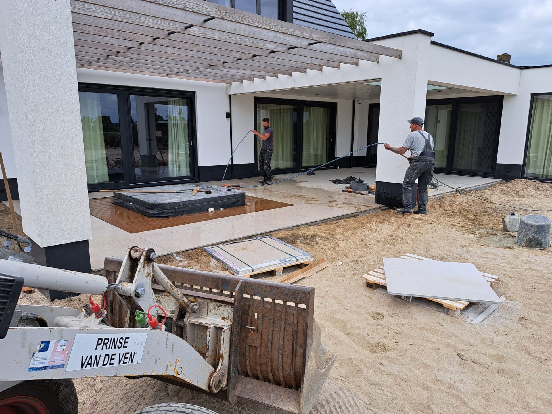 Keramische buitenvloer Tilburg