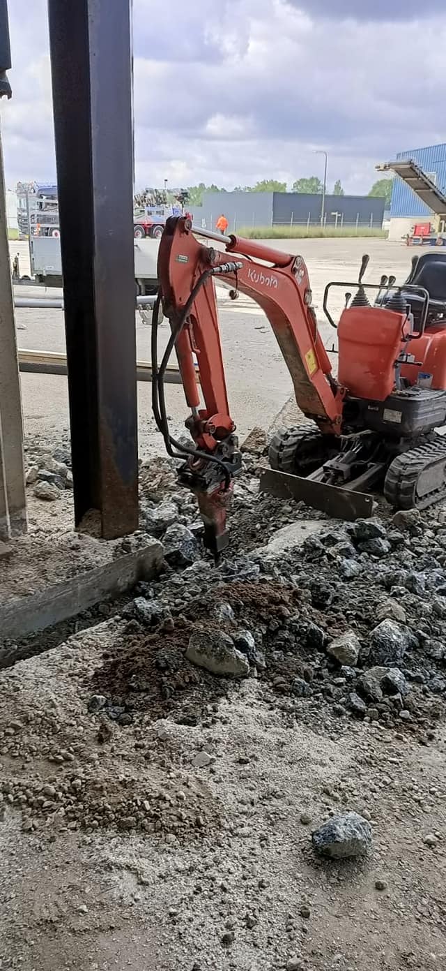 Sleuf hakken minigraver