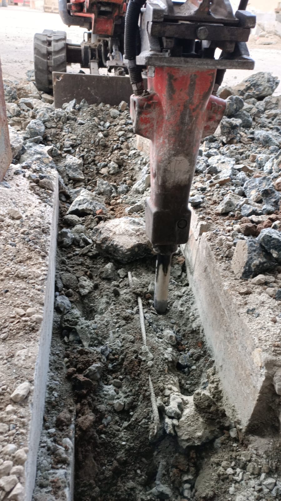 Sleuf hakken minigraver