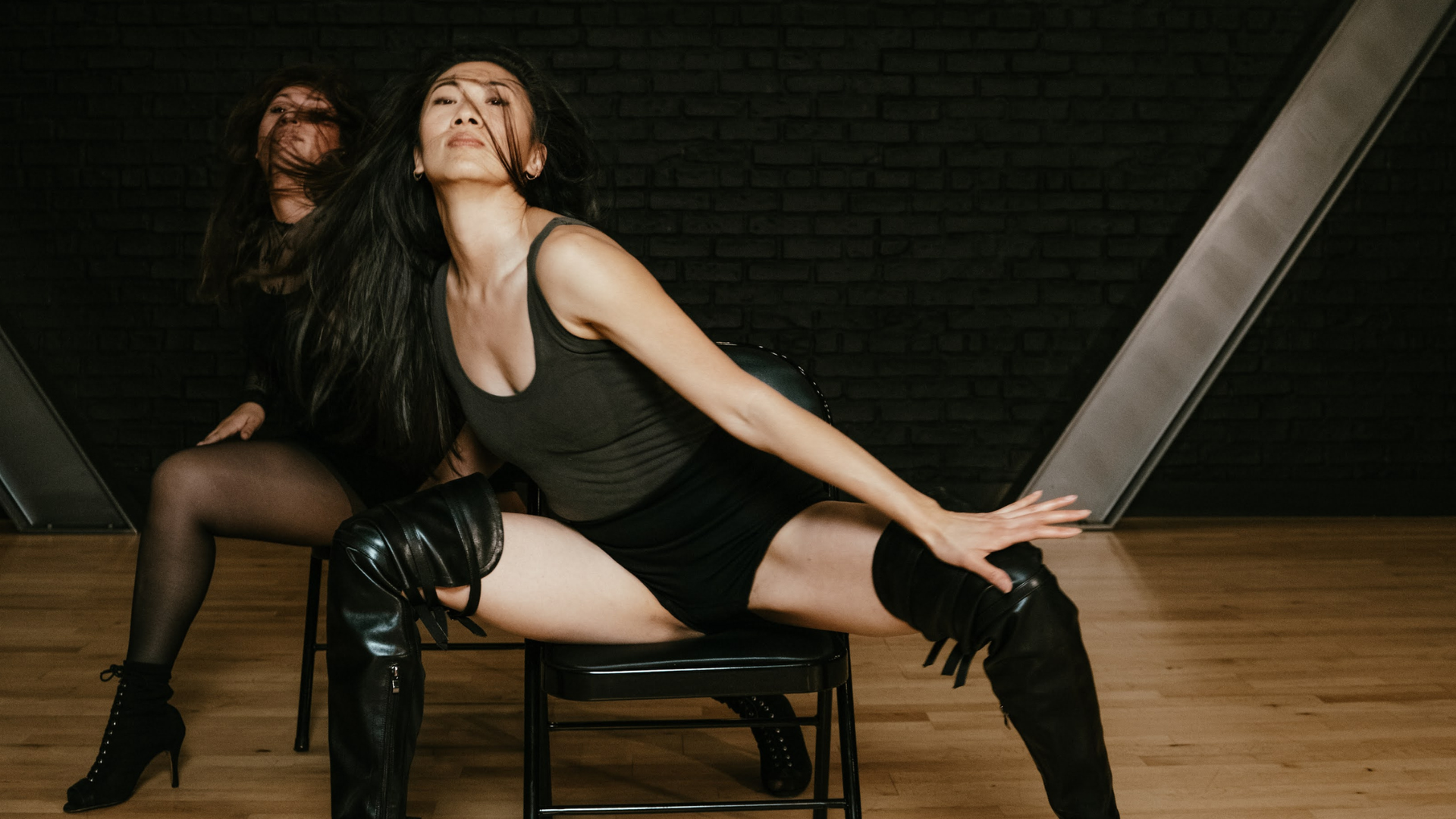 Private heels lessons can fast‐track confidence. Learn who they’re for, what you’ll cover. 