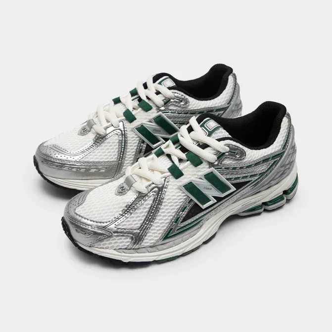 New Blance- 1906R Silver Metallic with Night Watch Green