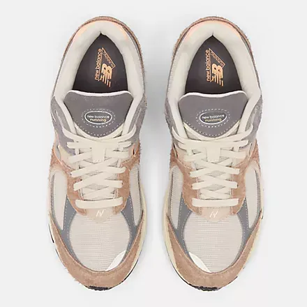 New Balance -2002R Mushroom with Hazy Peach and Castlerock