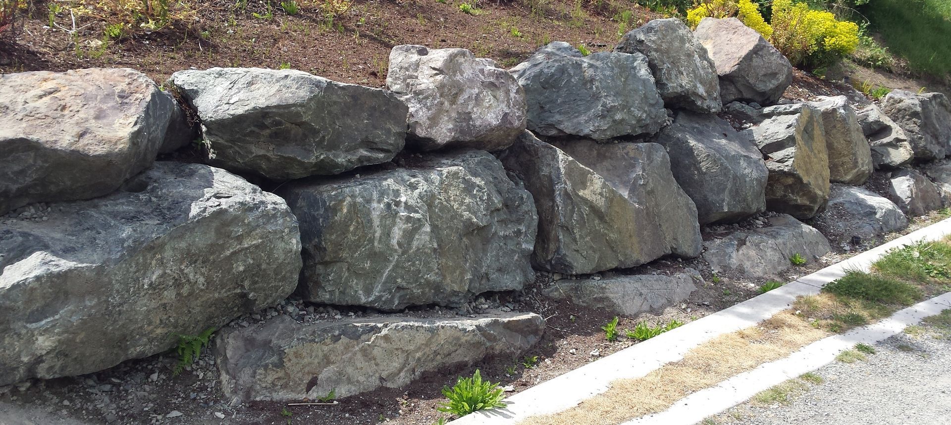 Ottawa Retaining Walls - concrete block wall