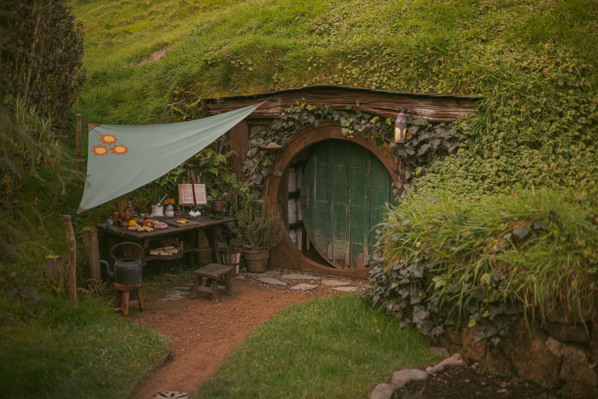 Hobbiton Movie Set