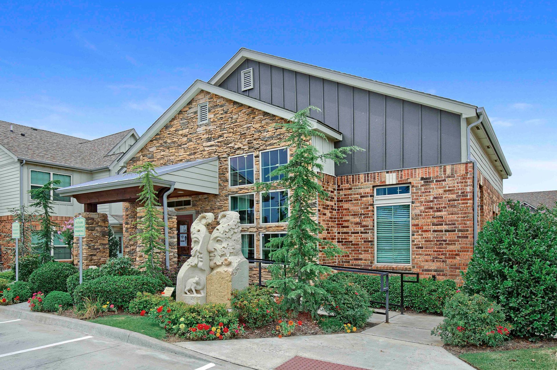 clubhouse exterior 4