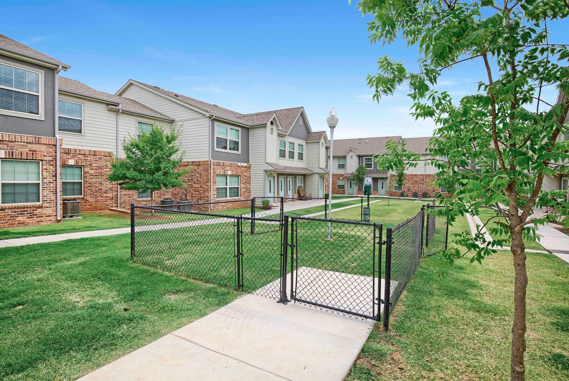 Explore Luxury Amenities at Legacy Trail Apartments in Norman, OK