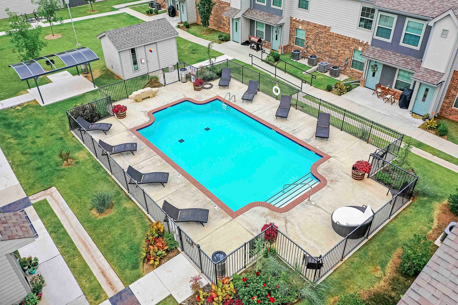 pool - bird's eye view