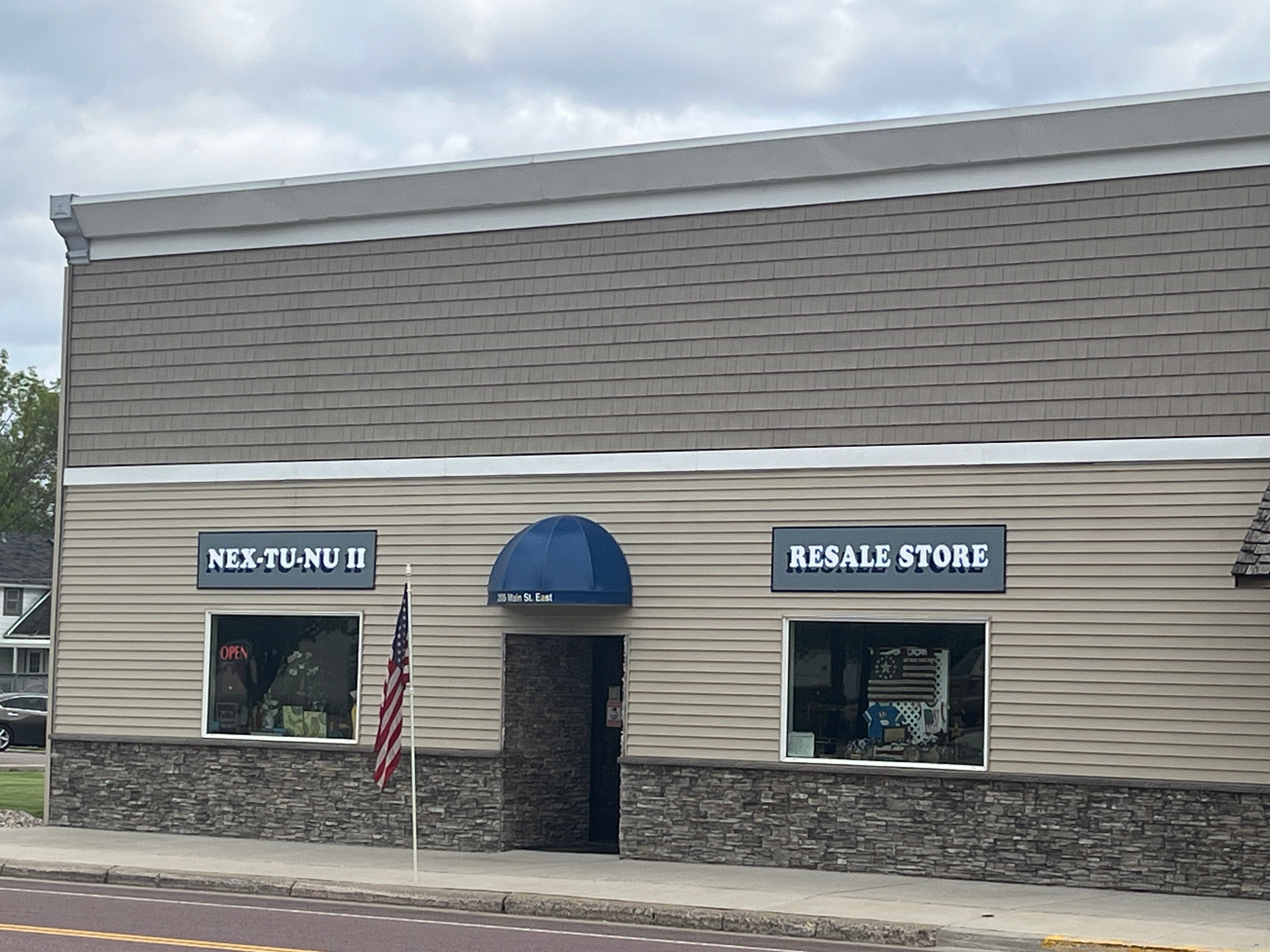 Nex-Tu-Nu II resale store