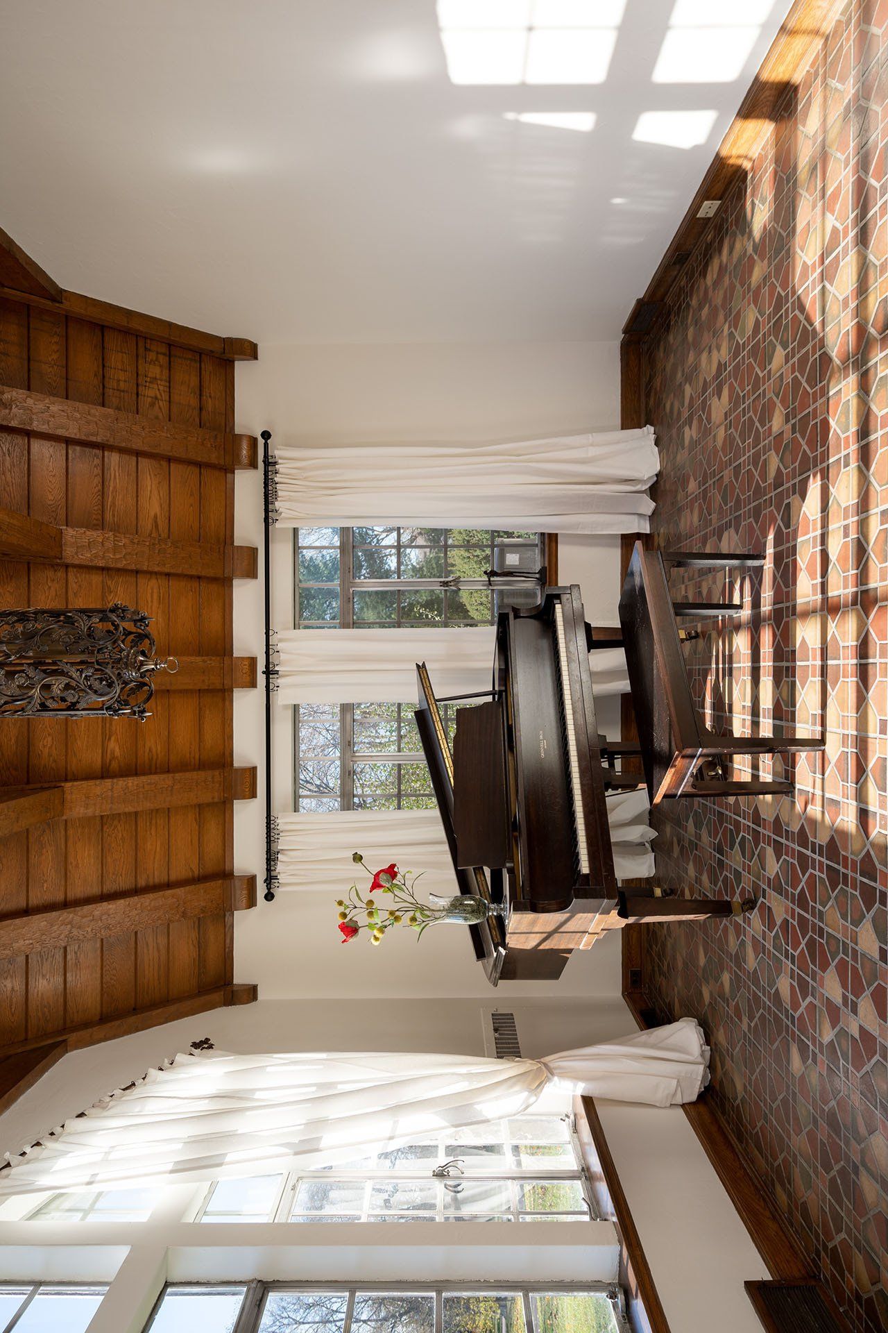 Lion House interior 10