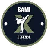 Sami X runder Olivgrüner Badge mit schwarzem Hintergrund