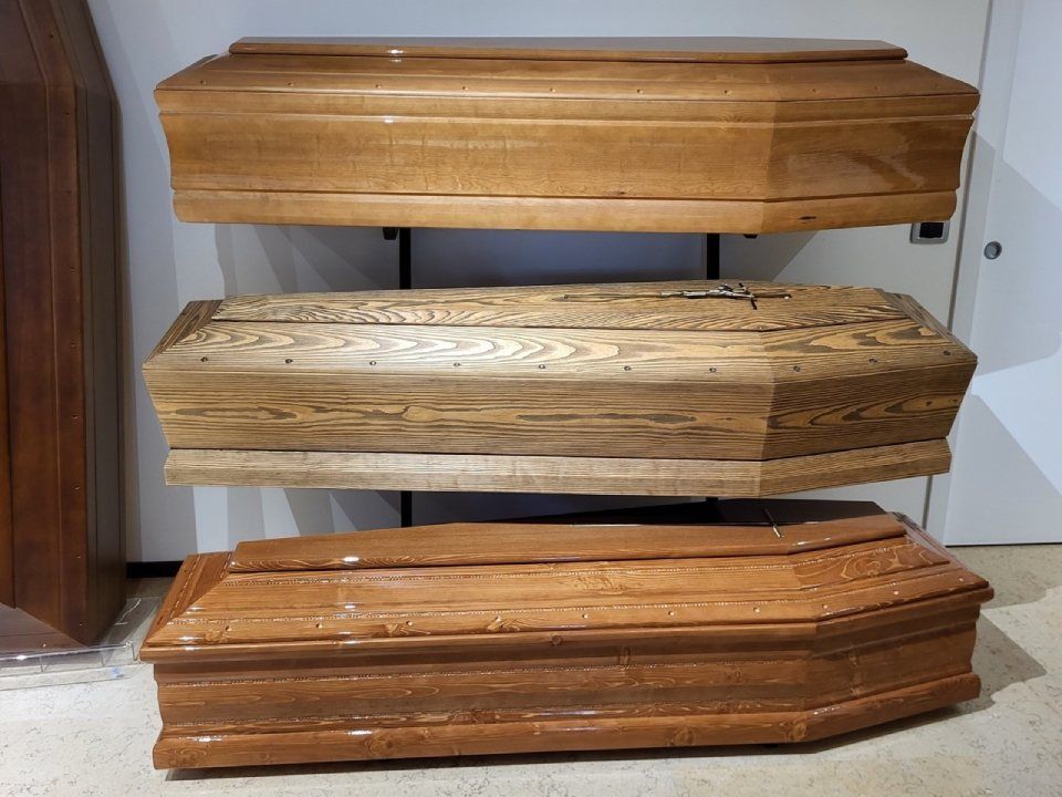 Cofani funebri in legno