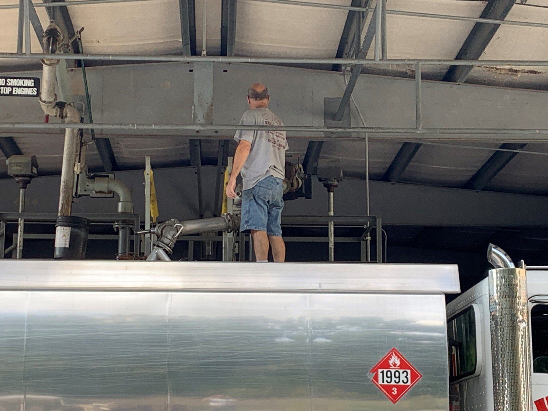 Today's Cash Prices — Uxbridge, MA — Hellen Fuels Corporation Today's Cash Prices — Uxbridge, MA — Hellen Fuels Corporation