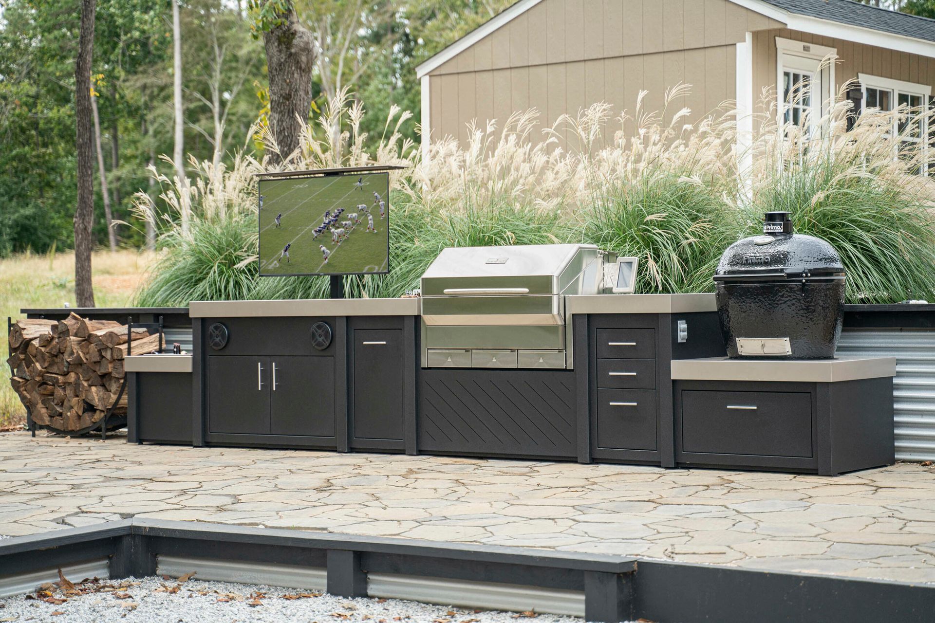 10 Best Reasons to Install an Outdoor Grill