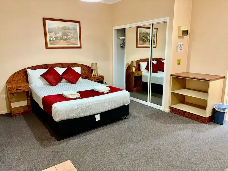 Hotel Room with A Bed, Small Kitchenette, Tv, and Desk — Townview Motel In Mount Isa, QLD