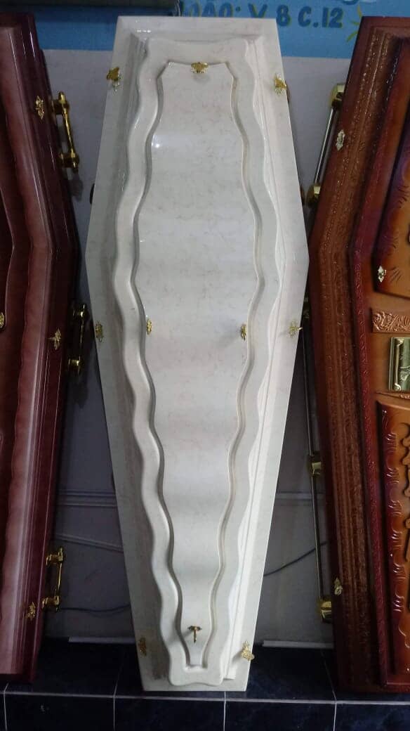 Urna marmorizada semi luxo