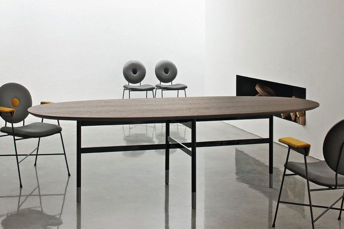 tavolo ovale moderno