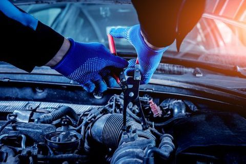 Riparazione motore auto