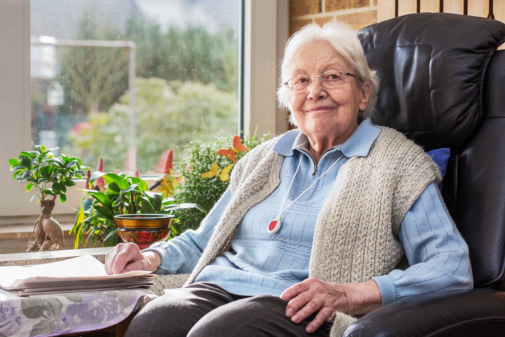 Warum ein Notruf für Senioren lebenswichtig ist