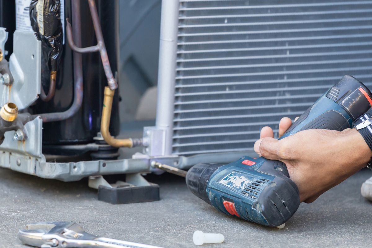 Seasonal HVAC Tune-Ups Save Money