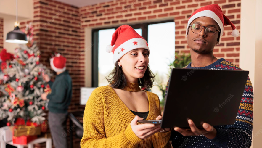 Social Media for Small Business Owners during the Holiday Season