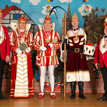 2015 - Prinz Daniel I. (Bongartz) Bauer Alex (Rosentalski) Jungfrau Sissi (Sebastian Kremer)