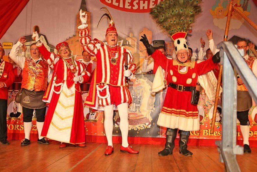 2020 - Prinz Stefan I. (Bross) Bauer Leo (Lindemann) Jungfrau Johanna (Rolf Vosen)