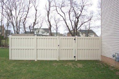 Four Panels White Fence | Harrisburg, PA | Tyson Fence Co.