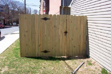 Wood Privacy Gate Vertical Pickets | Harrisburg, PA | Tyson Fence Co.