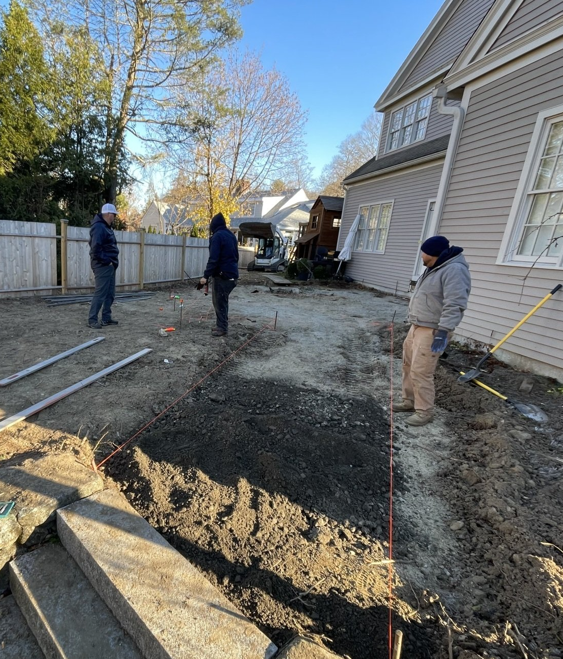 Professional patio and hardscaping contractors. Patio and walkway project in Lexington, MA. 