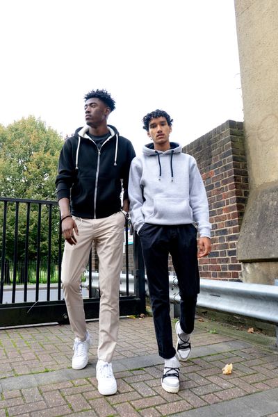 advance apparels website