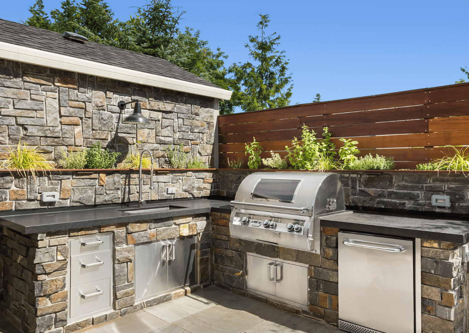 Outdoor Kitchen