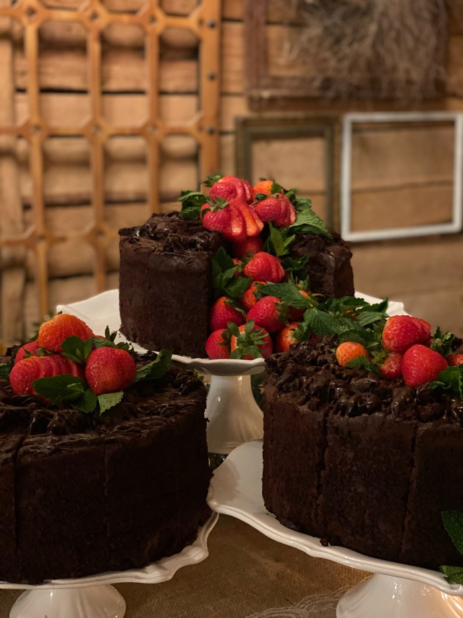 chocolate cakes with strawberries