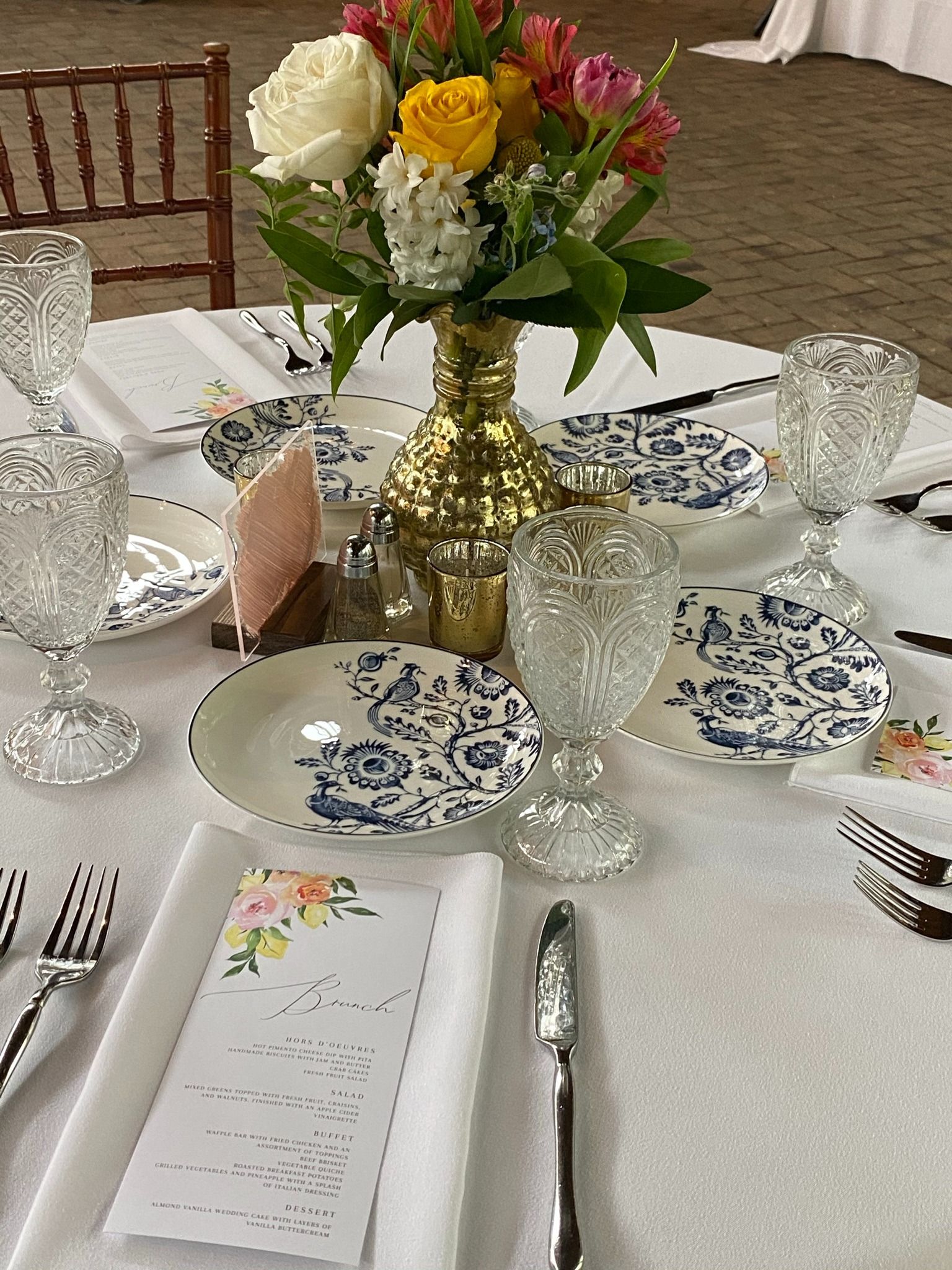 wedding reception table setting