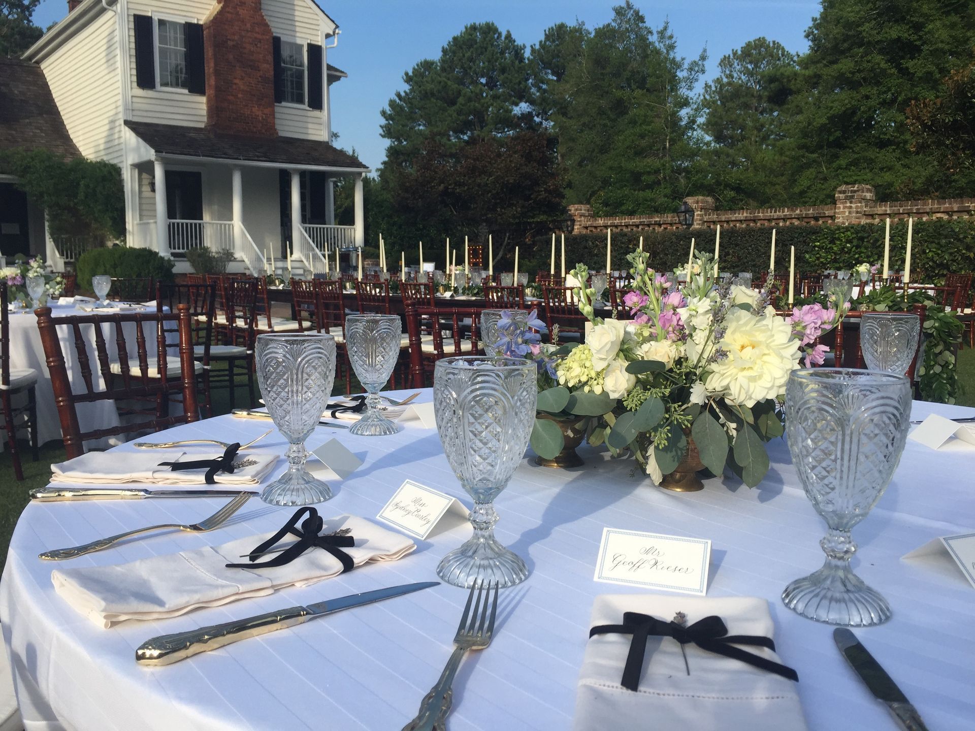 outdoor wedding reception tables