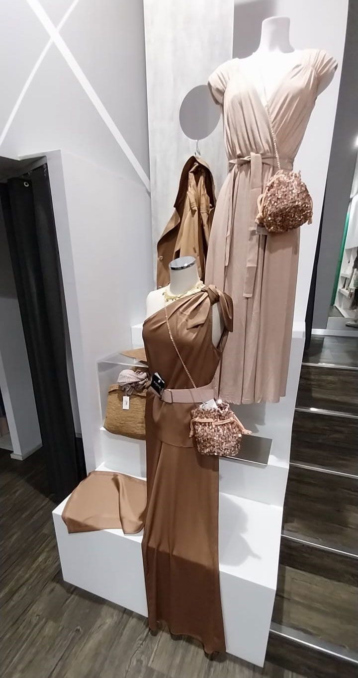 abbigliamento da donna