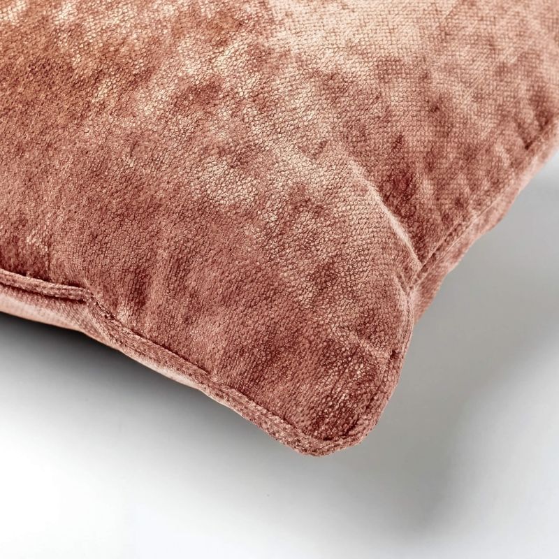 LEWY - sierkussen 45x45 cm - glansvelours - Old Rose - rose