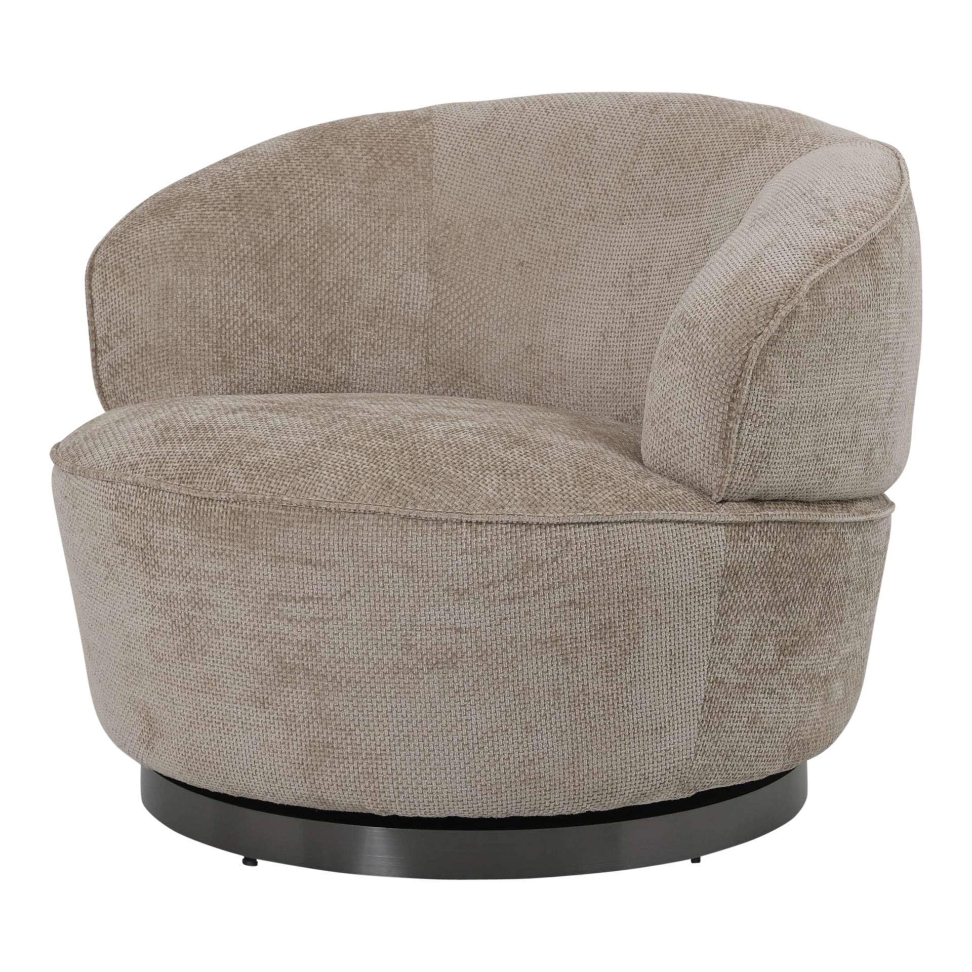 Beige, gestructureerde draaibare fauteuil met afgeronde rugleuning en zwarte voet, afgebeeld tegen een witte achtergrond.