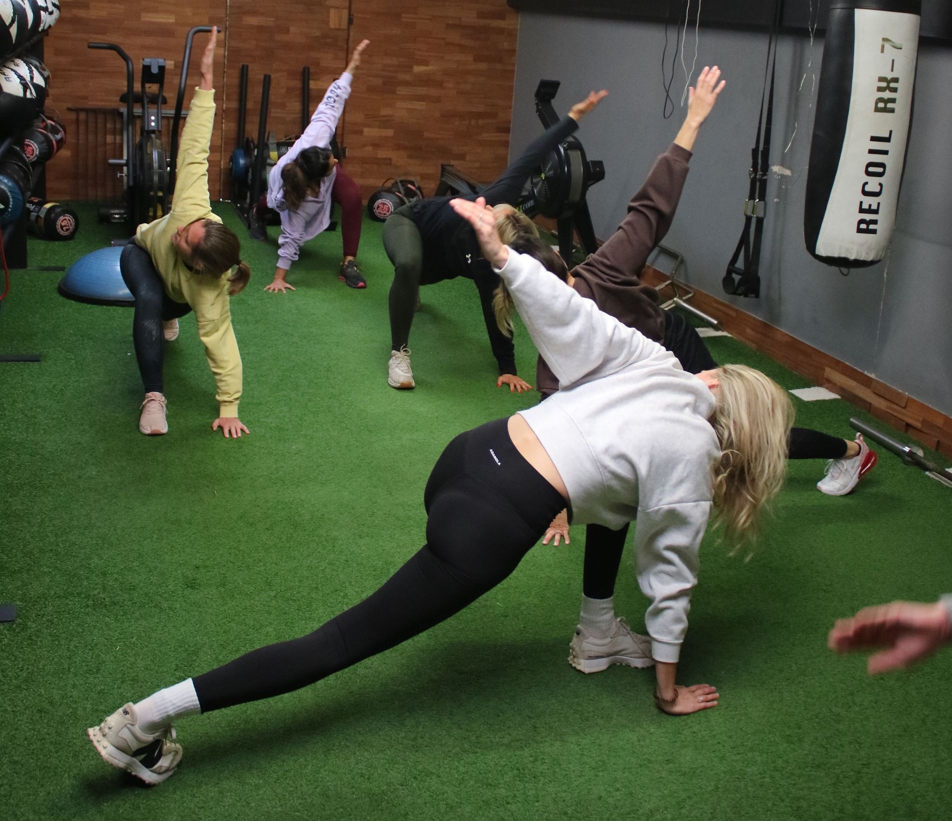 group training stretches 