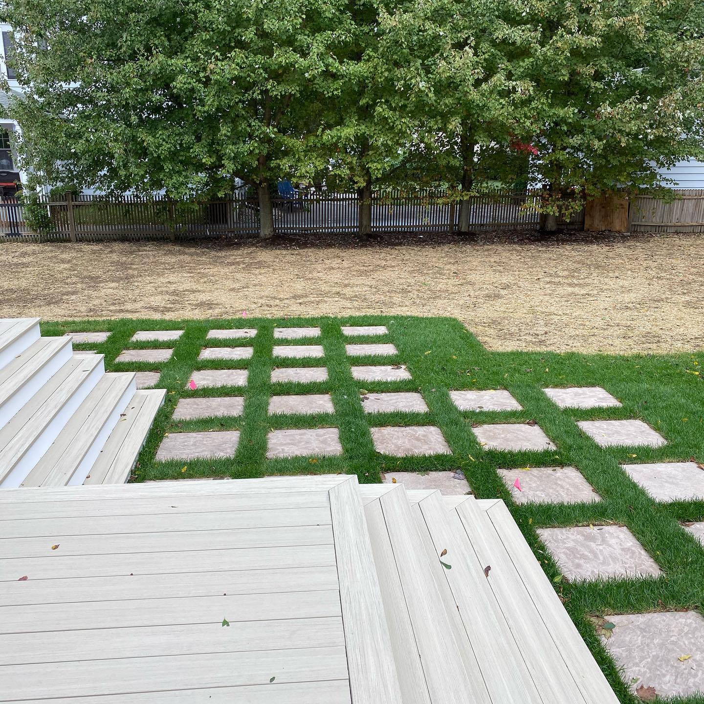 Edged Grass — Trumbull, CT — Pepper's Landscaping & Lawn Service, Inc.