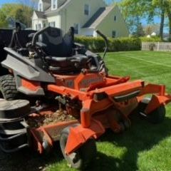 Mulching — Trumbull, CT — Pepper's Landscaping & Lawn Service, Inc.