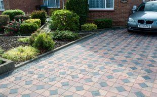 For driveways in Leicestershire call Charnwood Paving Services newly paved driveway