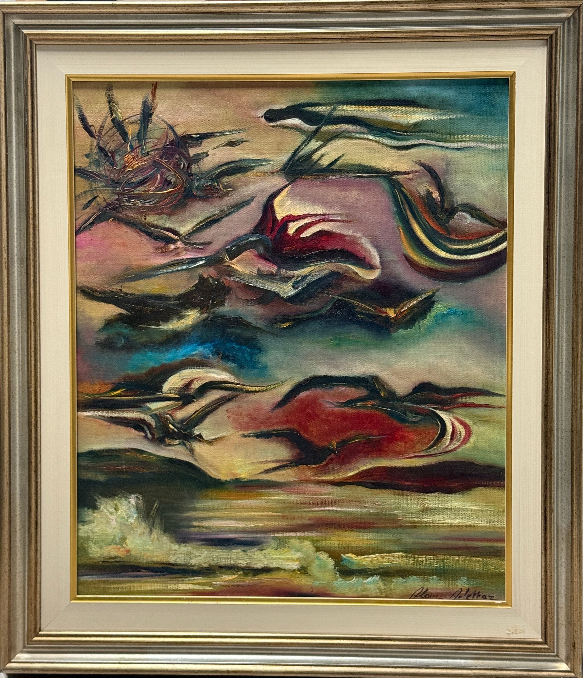 Liberez vous en peimture Une scène de port avec des bâtiments sombres, un bateau et un oiseau en vol sous un ciel crépusculaire.