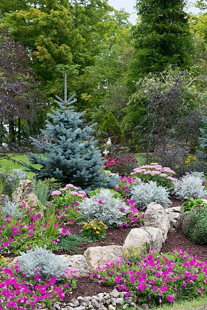 A Maze Of Green Bushes — Orchard Park, NY — Battles Landscaping and Lawn Service